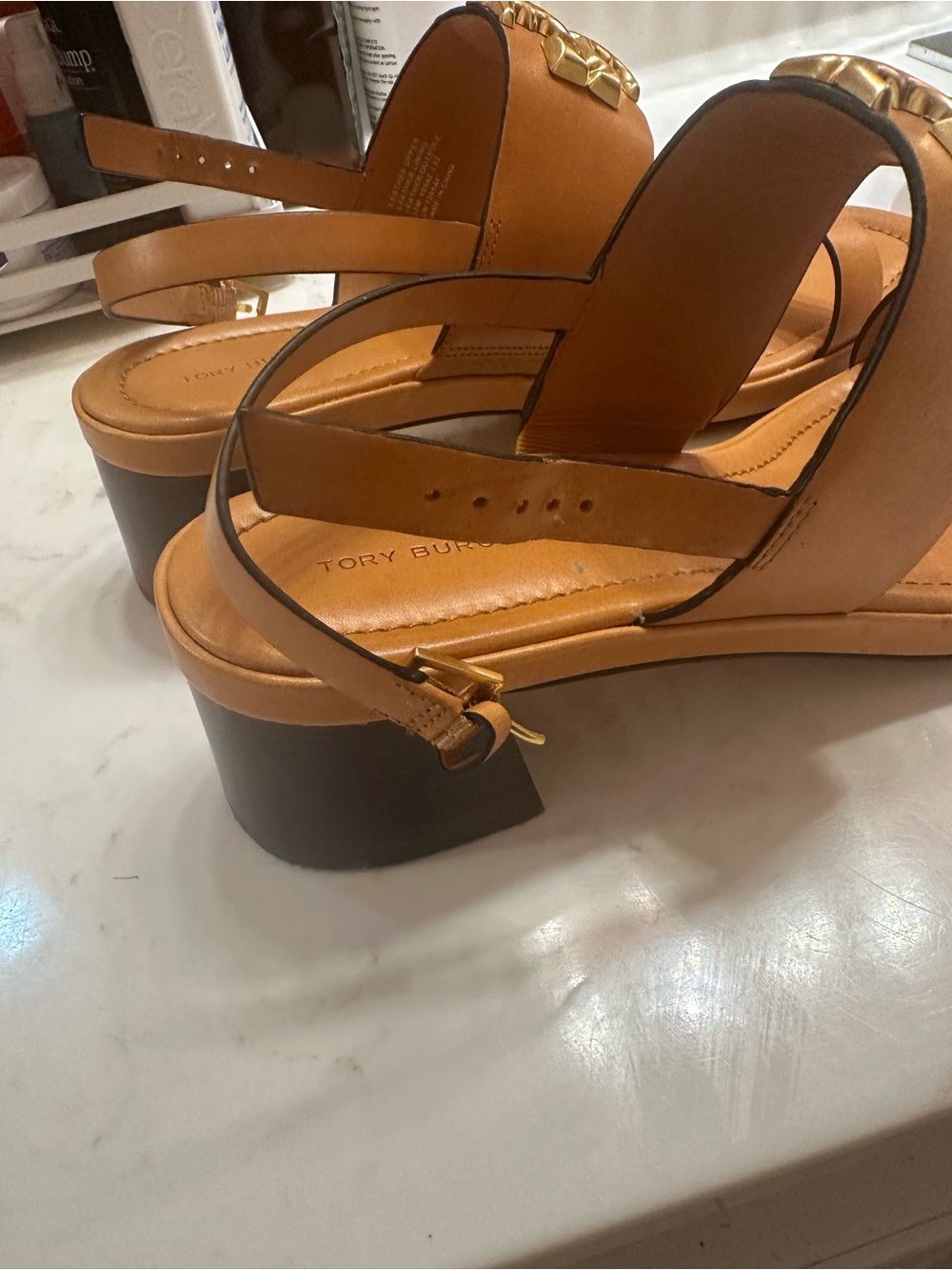 Tory Burch Cognac Leather Block Heel Sandals with Gold Logo Accent Authentic - Picture 1 of 3